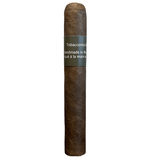 Tobacconist Blend Gordo Maduro handmade Nicaraguan cigar featuring a dark Maduro wrapper, large Gordo size, smooth construction, and a rich medium to full bodied profile.