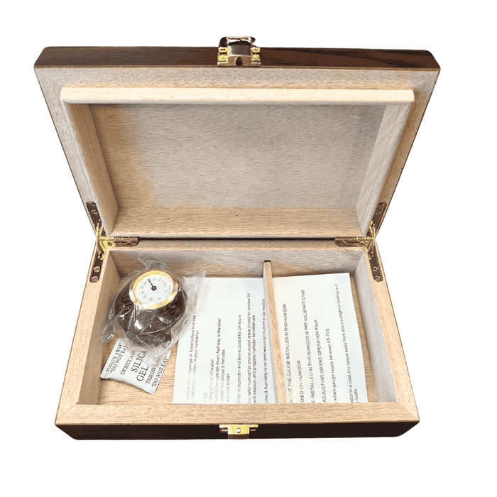 wood interior travel humidor