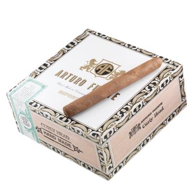 A smooth, mild cigar with a sweet and spicy profile that's perfect anytime of day. Its tasty Cameroon wrapper covers a binder and filler composed of premium Dominican leaves. The Arturo Fuente Natural Curly Head is handmade in the Dominican Republic.