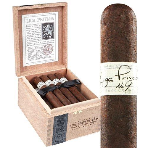 Liga Privada H99 is a blend of aged Nicaraguan and Honduran filler tobaccos and Mexican San Andrés binder, covered in an oily, red-hued Corojo wrapper grown in the Connecticut River Valley.