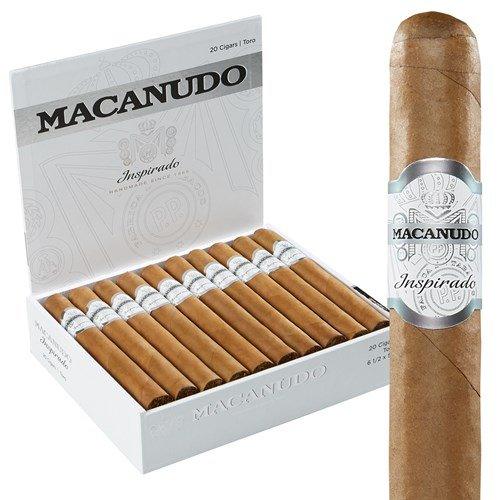 Sweet, with spice. Rich, but nuanced. Macanudo Inspirado White is a study in contrasts. Outside, its golden Ecuadoran Connecticut wrapper, aged for 6 years, delivers an aesthetic quality like no other.